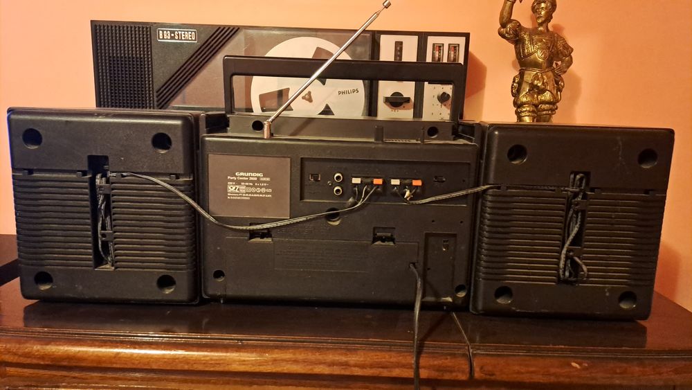 Radio-casetofon GRUNDIG , JVC , SONY
