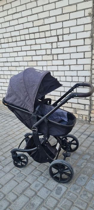 Детская коляска в хорошем состоянии