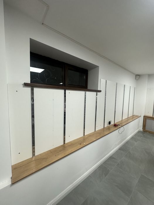 Оборудование для магазина одежды