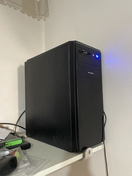 Кмпютер и все вещи офисный