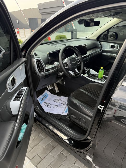Продаётся KIA Sorento 2024г 2,5 7 местный цвет черный