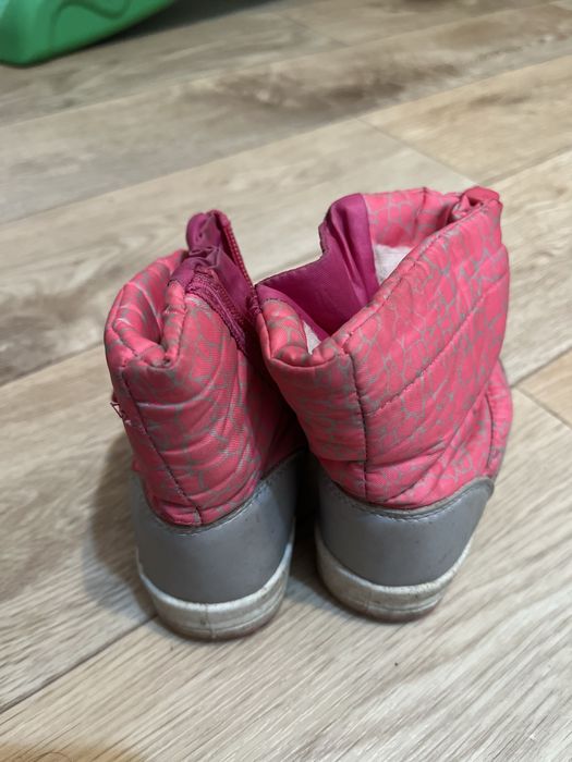 Продам сапожки 3 пары