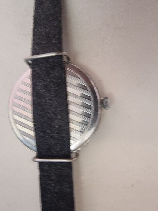 Часы Молния наручные