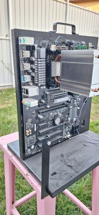 Pc.placa de baza si suport placa