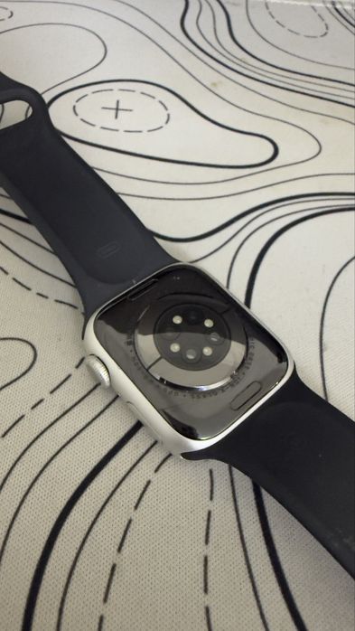 Продам Apple watch 8