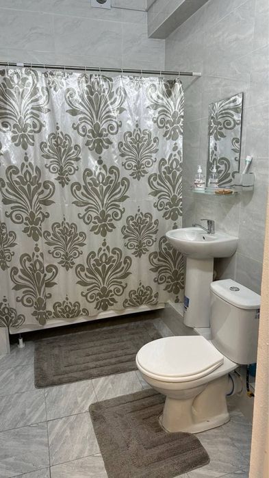 Просторная 1 комнатная с мебелью и техникой в новостройке