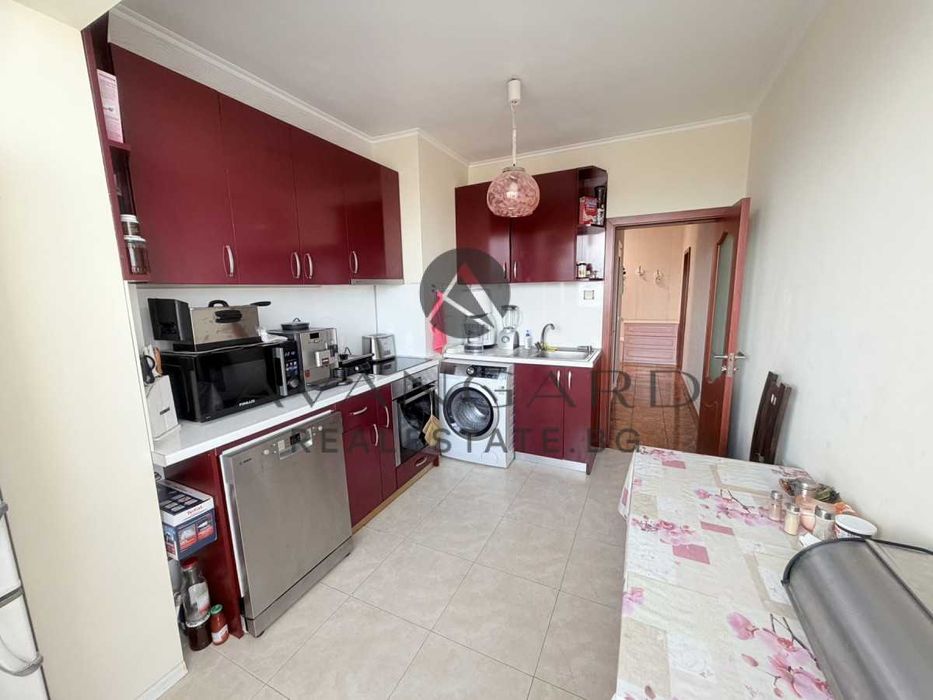 оф.25302 Обзаведен тристаен реална квадратура/ Кършияка