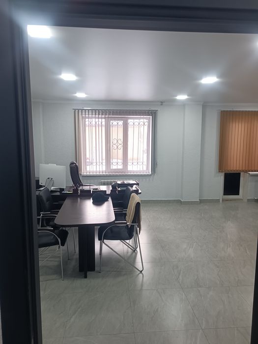 Продам встроенное коммерческое помещение