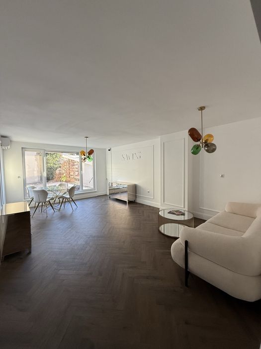 Ателие под наем в центъра, Бургас.В момента подходящо за офис.