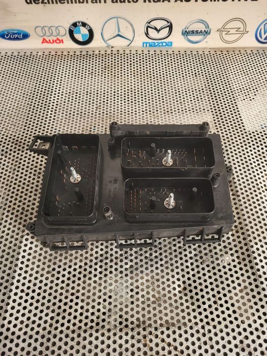 Tablou Panou Sigurante Opel Zafira B Astra H 1.7 Cdi Euro 5 Motor A17DTR Cutie M32 Cod 13285621M Dezmembrez Opel Zafira B 1.7 Cdti Euro 5 Motor A17DTR