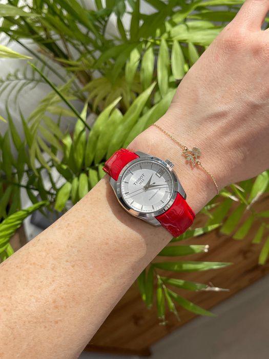 Tissot couturier Automatic Lady - red strap - automatic