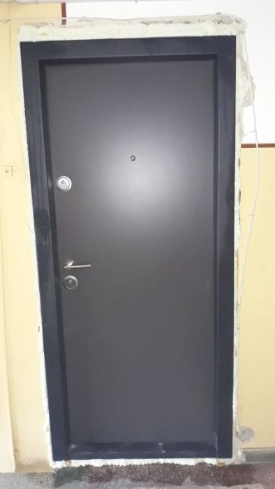 Usi  Metalice MEGA DOOR MONTAJ RAPID 24 SAU 48  ore 1420 LEI