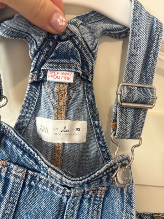 Vand Salopeta Zara marime 92 in stare foarte buna