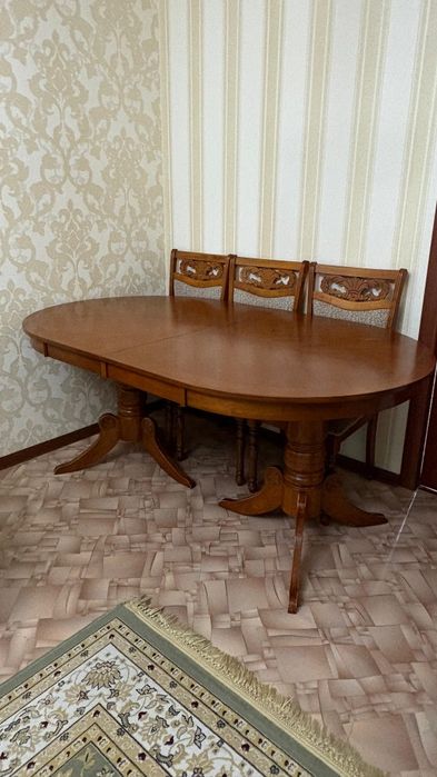 Продается раздвижной стол