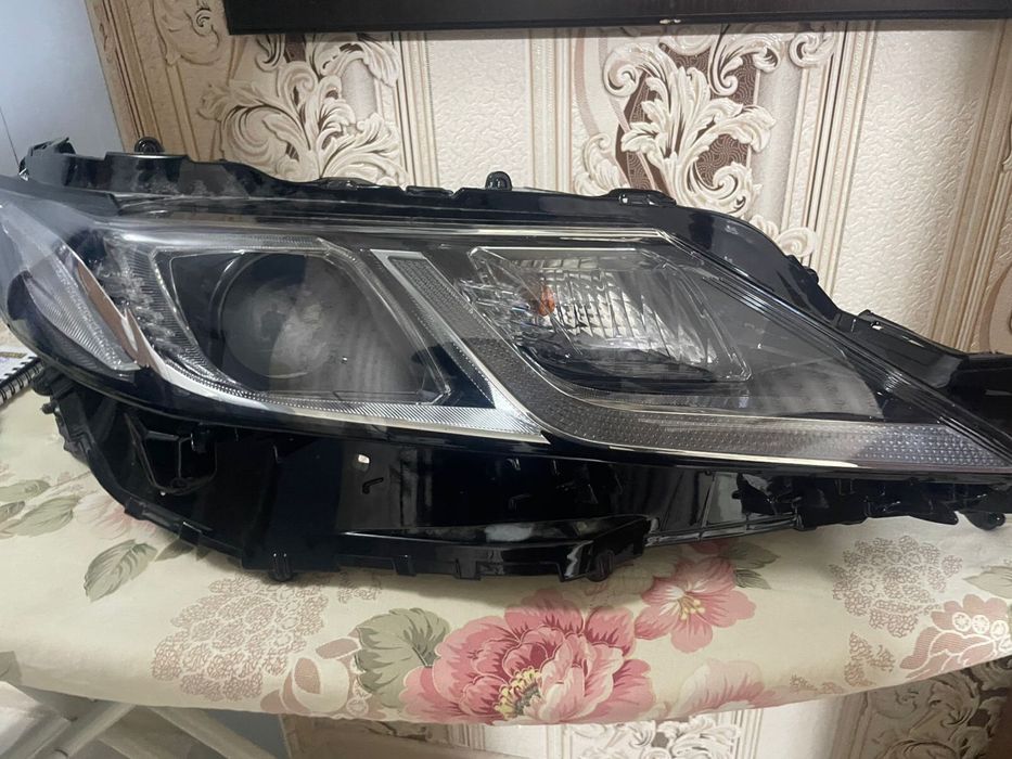 Продается фара стекло