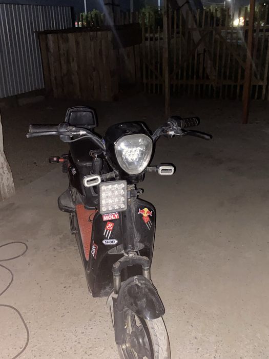 Продам скутер ск 8