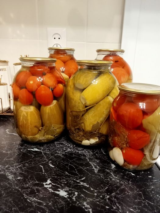 Домашний соленный огурцы, помидоры   продам