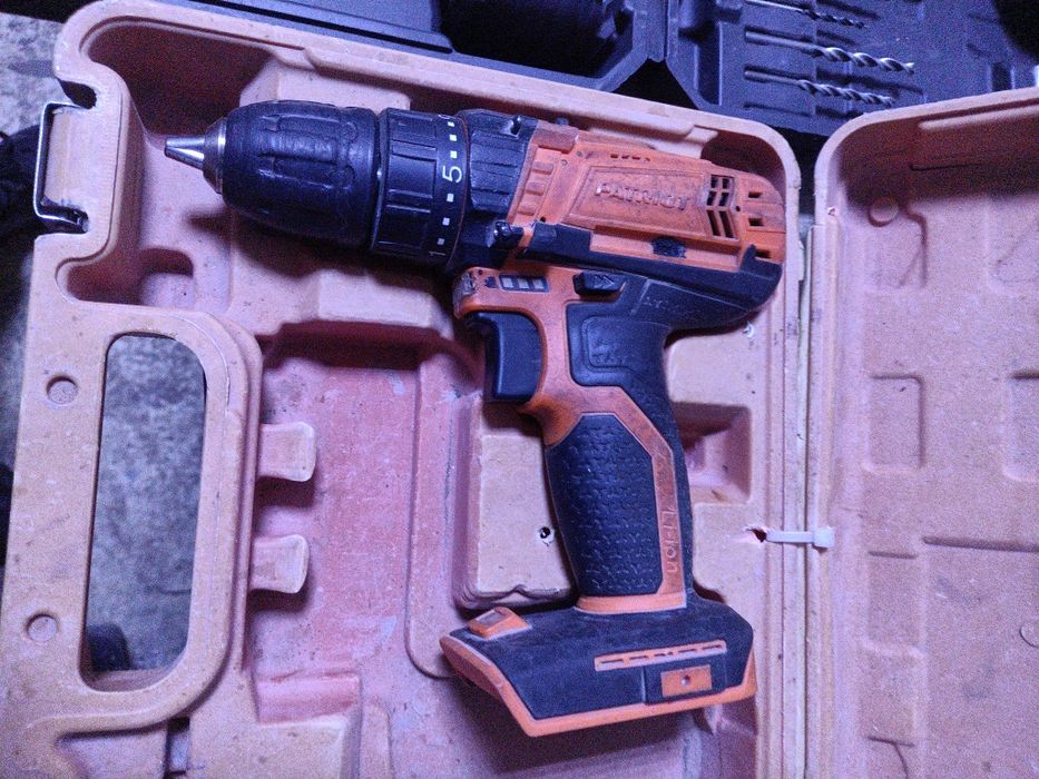 Шуруповёрты на запчасти