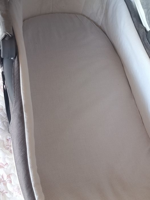 Продам качественную польскую коляску