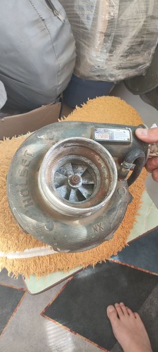 Турбина Holset на двигатель WD615 / HOWO SINOTRUK
