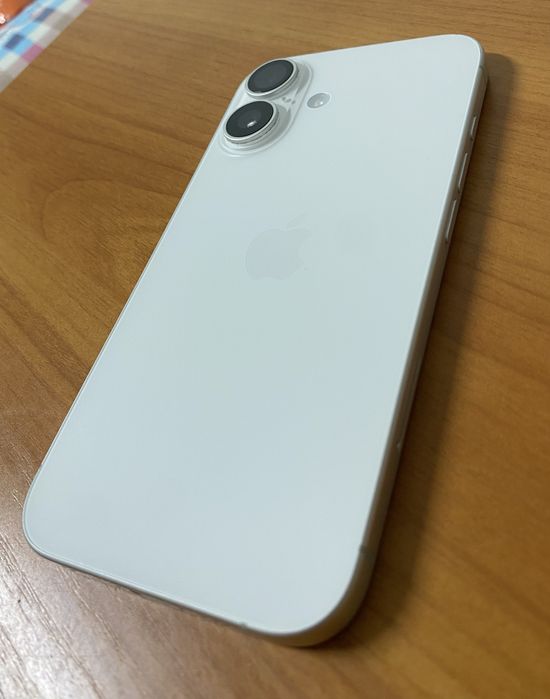 Продам Iphone 16 256 GB