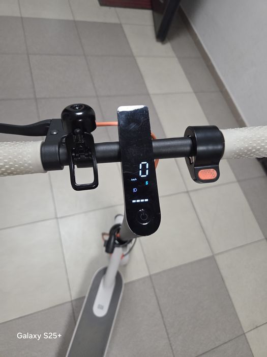 Электросамокат Xiaomi Electric Scooter 3