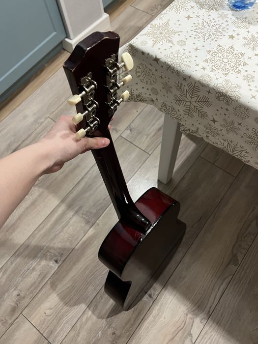 Продается гитара