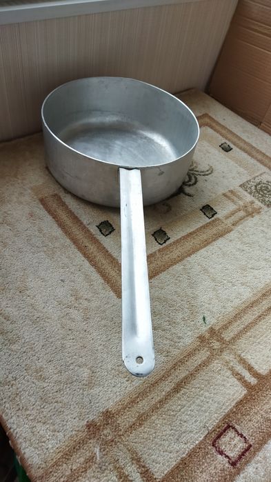Фляги алюминиевые,казаны, сковороды