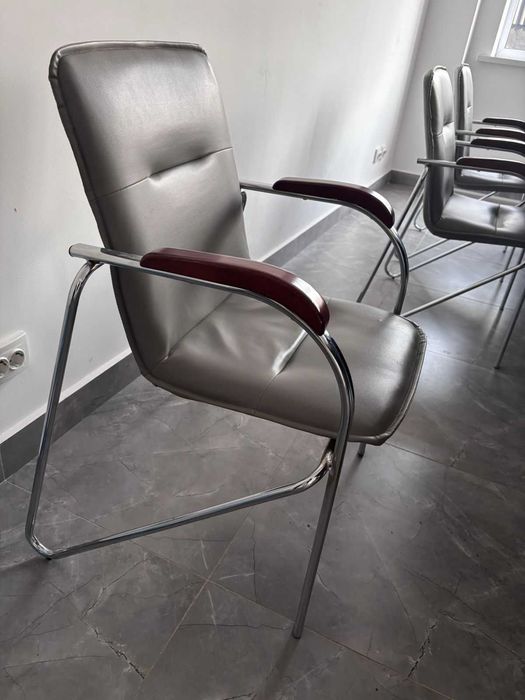 ПРОДАЕТСЯ стулья для офиса оптом