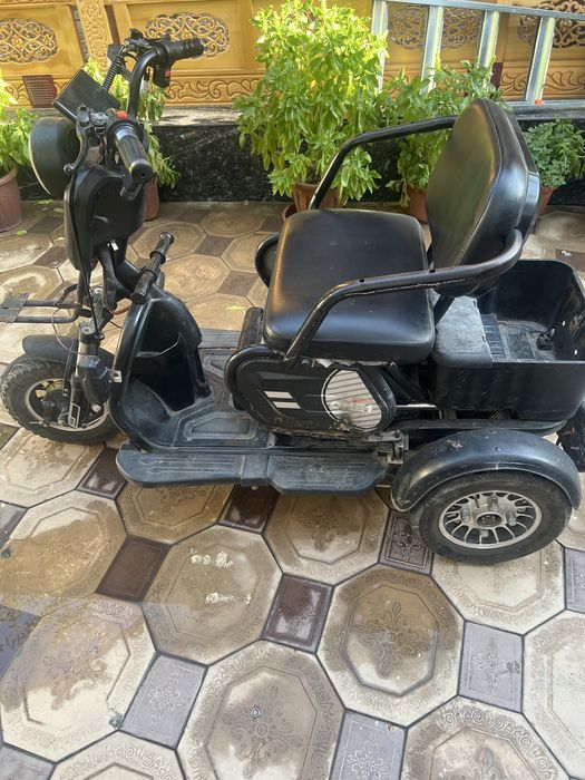 Skuter sotiladi holati a'lo