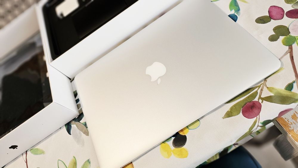 Лаптоп MacBook Air модел А1466