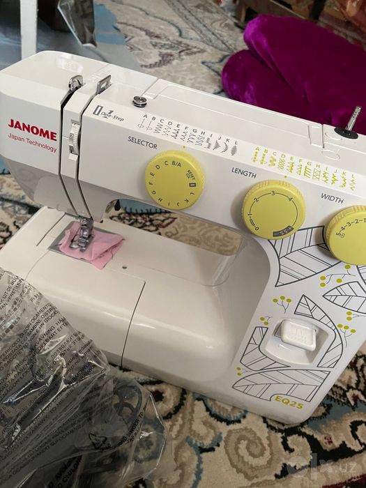 Шыейная машина Janome