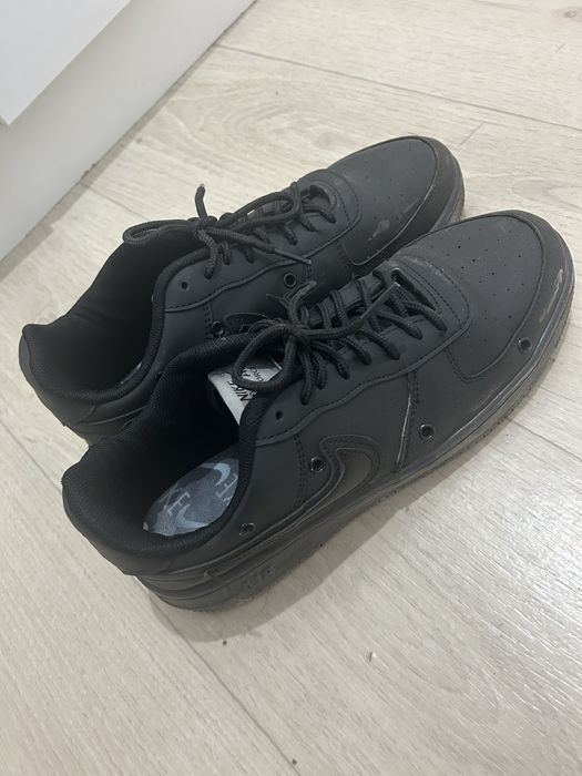 Продам кроссовки