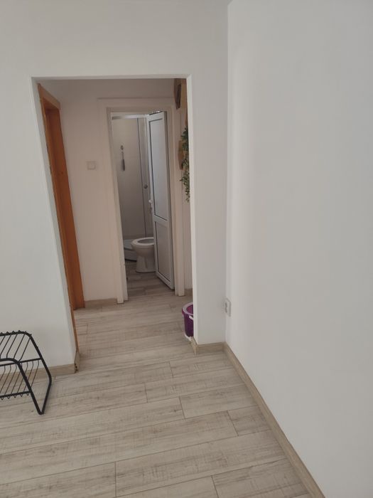 Vând apartament 2 camere parter