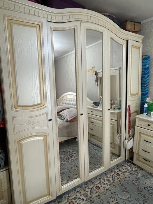 продается  спальный гарнитур