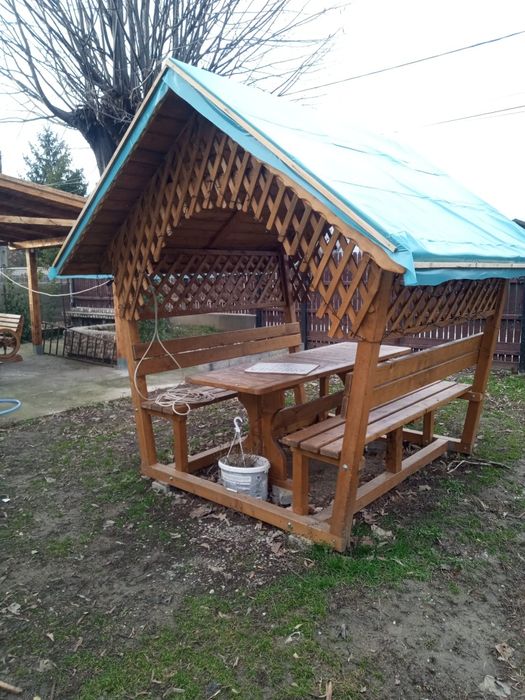 Vând si creez obiecte din lemn pentru curte si casa