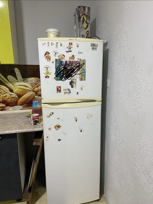 Холодилник сатылады