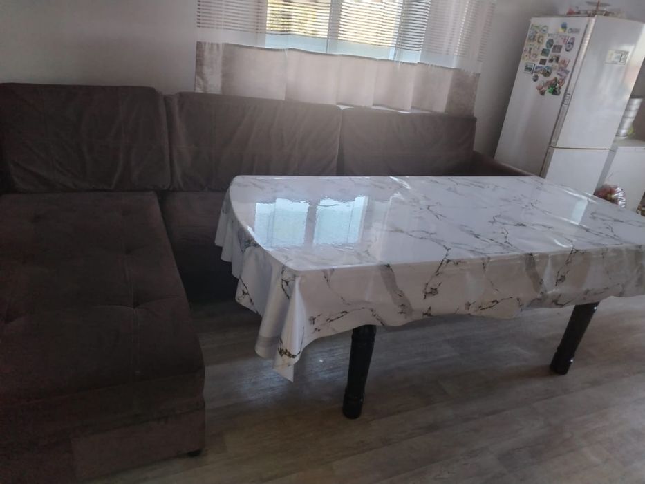 Продам стол, диван