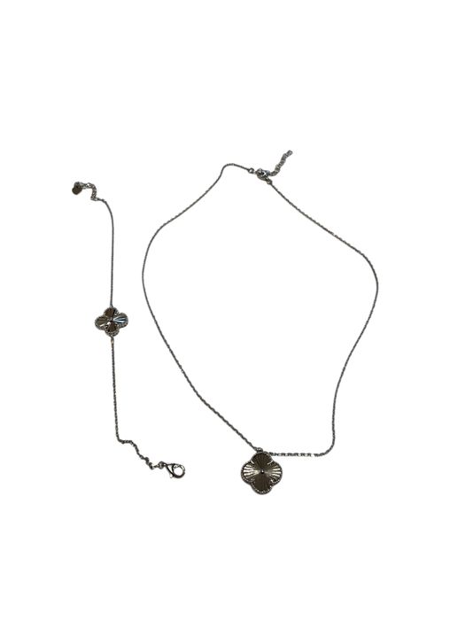 Сребърно колие и гривна нови