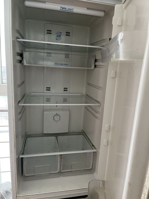 Холодильник Indesit