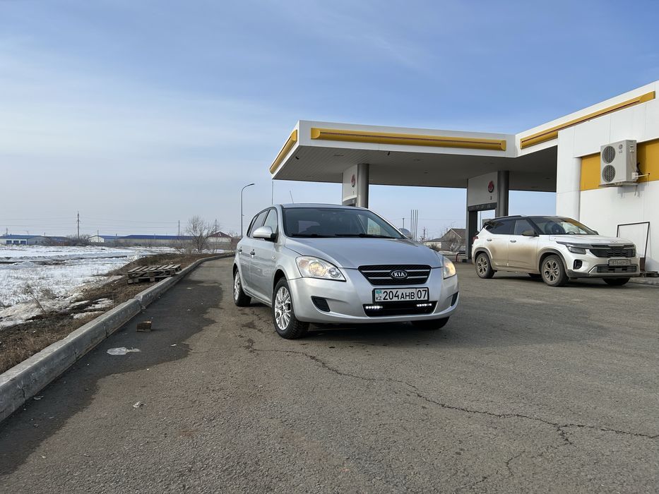Продам машину Kia Ceed 2007