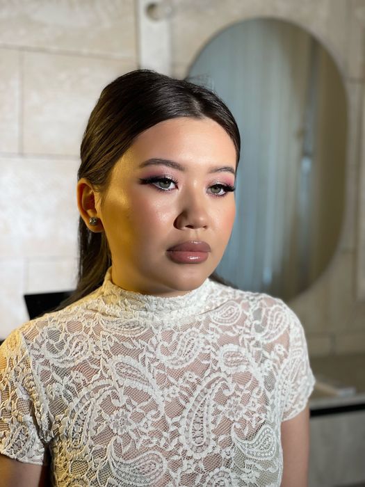 Макияж 7000 тг, есть выезд