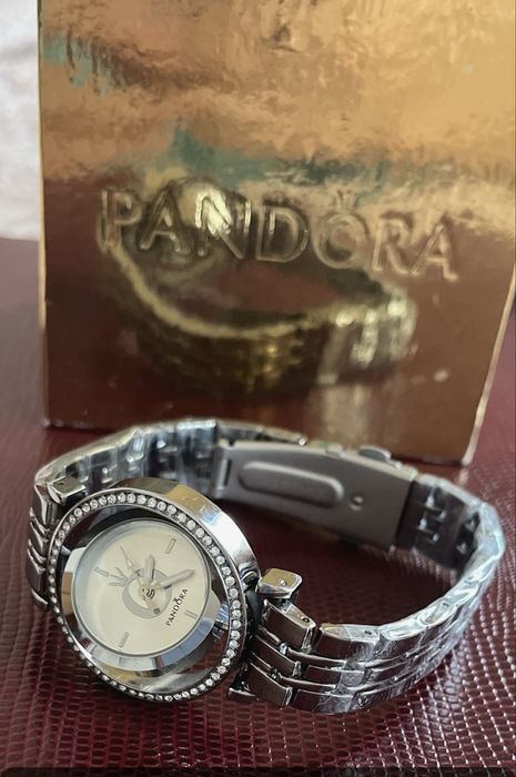 Женские часы PANDORA