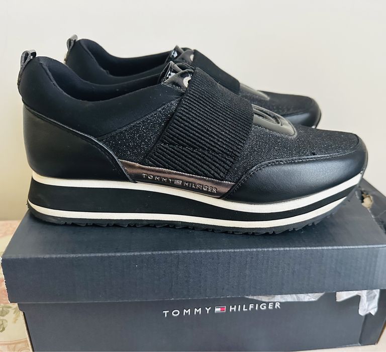 Оригинални дамски сникърси