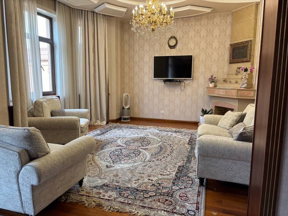 Срочно Никитина евро участок 6-соток 10-комнат