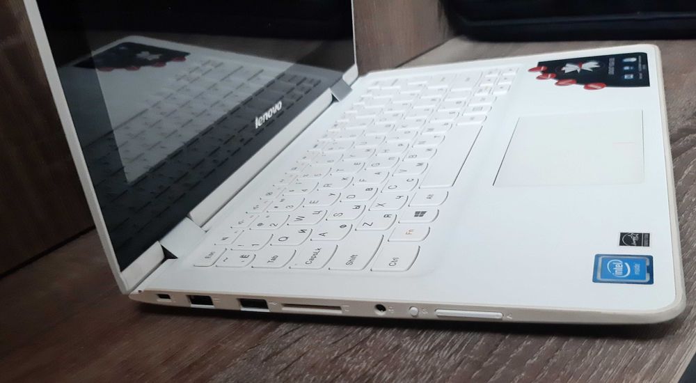 Ультрабук Lenovo Yoga 300