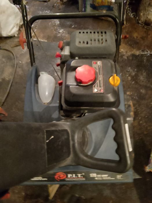 Снего уборочная машина