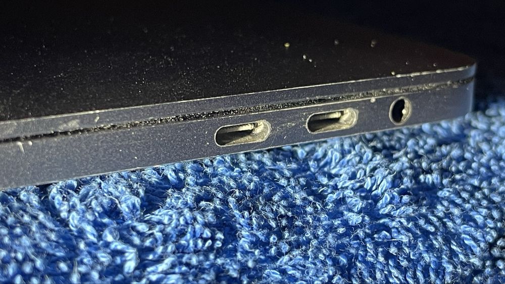 Macbook pro 15,4 2018