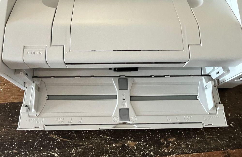 Scanner profesional Canon DR-M1060 – Ca nou, complet, A3 Duplex, scanare documente împăturate