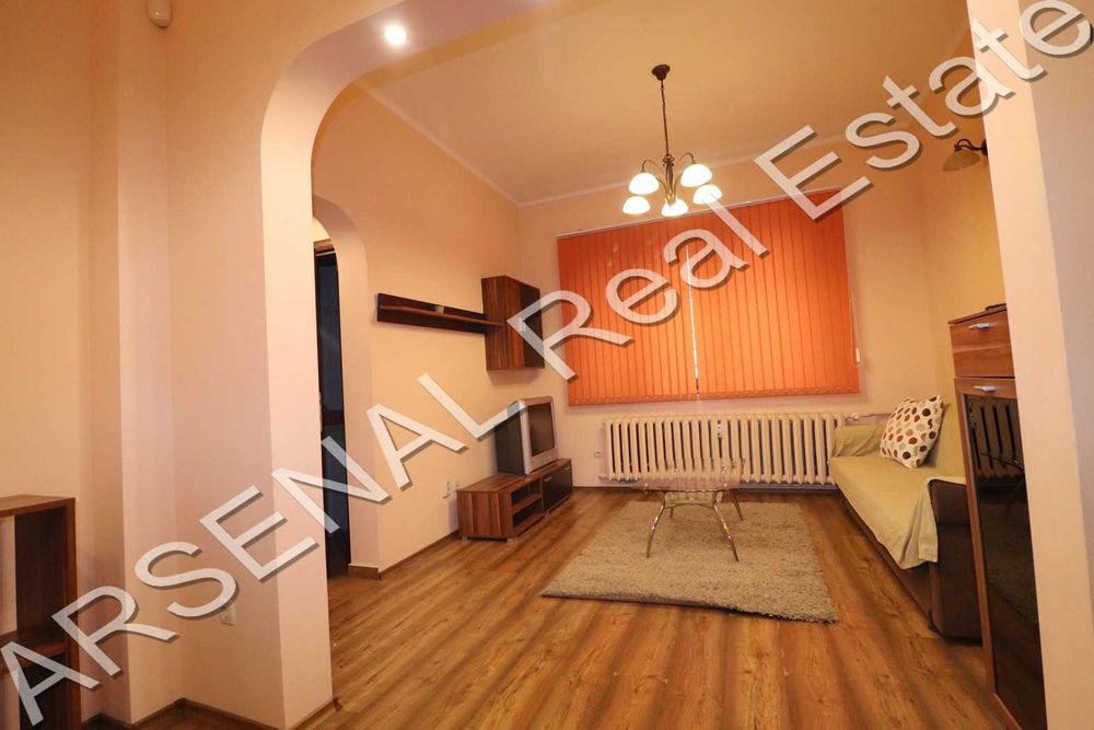 Дава се под наем Тристаен апартамент в София, Център - 110 кв.м за 800 € - Снимка #3